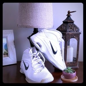 Nike women's basketball shoes